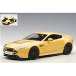 ASTON MARTIN V12 VANTAGE S 2015 YELLOW 1:18 AutoArt Auto Stradali Modellino
