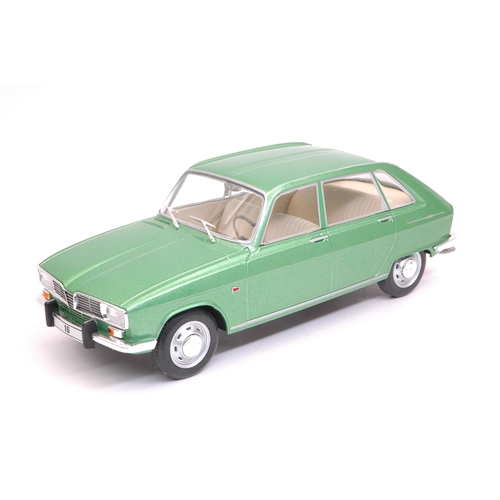 RENAULT 16 1965 LIGHT GREEN METALLIC 1:24 Whitebox Auto Stradali Modellino
