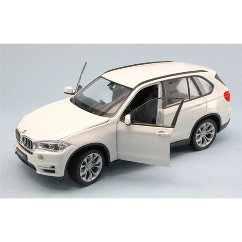 BMW X5 (F15) 3rd GENERATION 2013 WHITE 1:24 Welly Auto Stradali Modellino
