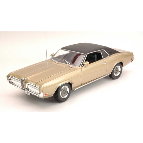 MERCURY COUGAR XR 7 1970 GOLD 1:18 Welly Auto Stradali Modellino