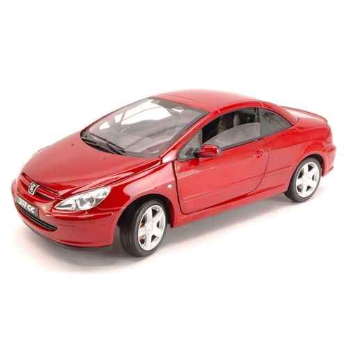 PEUGEOT 307 CONVERTIBLE 2003 RED 1:18 Solido Auto Stradali Modellino