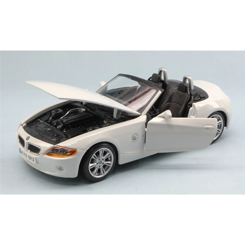 BMW Z4 2002 WHITE 1:24 Burago Auto Stradali Modellino