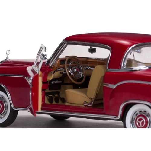 MERCEDES 220 SE COUPE' 1958 RED 1:18 SunStar Auto Stradali Modellino