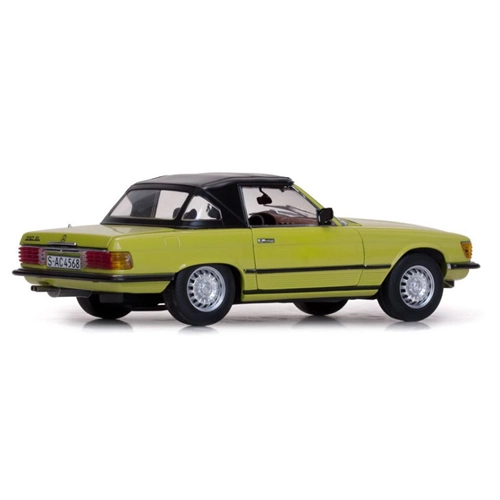 MERCEDES 350 SL CLOSED CONVERTIBLE 1977 MIMOSA YELLOW 1:18 SunStar Auto Stradali Modellino