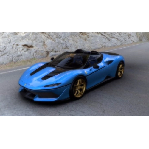 FERRARI J50 FRENCH RACING SPIDER 2016 BLUE WITH GOLD WHEELS CON VETRINA 1:18 Looksmart Auto Stradali Modellino