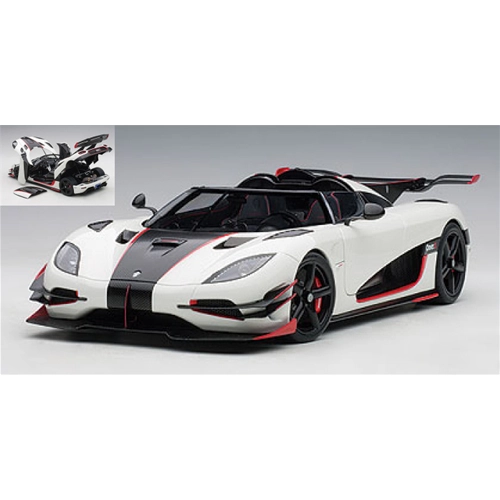 KOENIGSEGG ONE:1 2014 PEBBLE WHITE/CARBON BLACK 1:18 AutoArt Auto Stradali Modellino