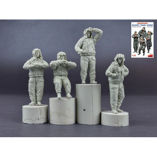 SOVIET TANK CREW 1970-80s KIT 1:35 Miniart Kit Figure Militari Modellino