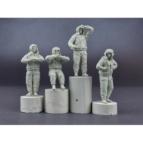SOVIET TANK CREW 1970-80s KIT 1:35 Miniart Kit Figure Militari Modellino