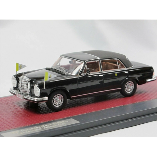 MERCEDES 300SEL LANDAULETTE CLOSED VATICAN CITY 1967 1:43 Matrix Scale Models Personaggi Storici Modellino