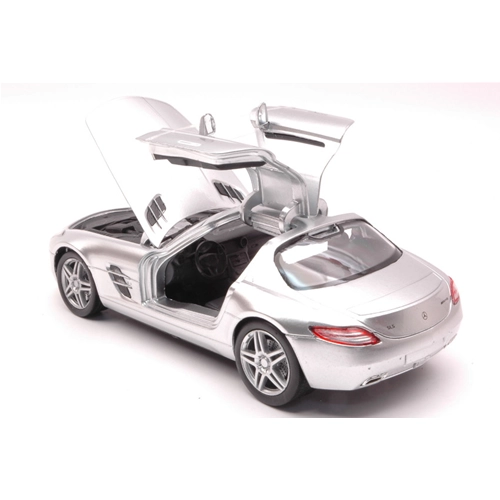 MERCEDES SLS AMG 2010 SILVER 1:24 New Ray Auto Stradali Modellino