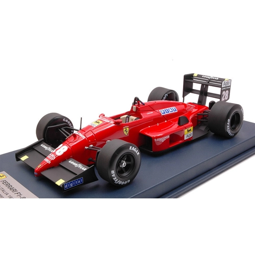 FERRARI F1-87/88 N.28 WINNER GP ITALY 1988 GERHARD BERGER 1:18 Looksmart Formula 1 Modellino