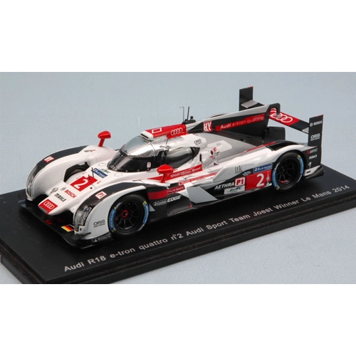 AUDI R18 N.2 WINNER LE MANS 2014 FASSLER-LOTTERER-TRELUYER 1:43 Spark Model Auto Competizione Modellino
