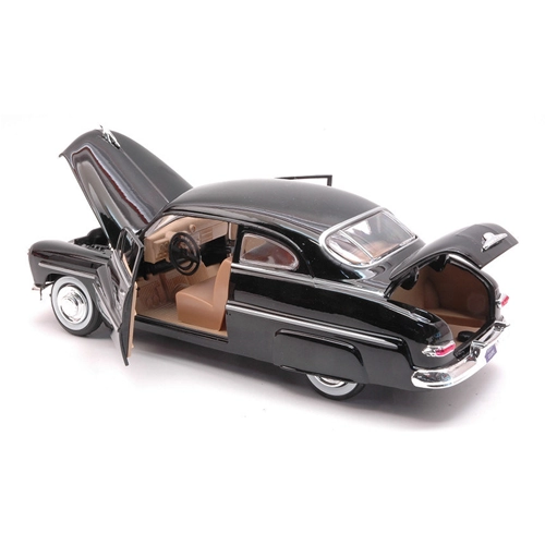 MERCURY COUPE 1949 BLACK 1:24 MotorMax Auto Stradali Modellino