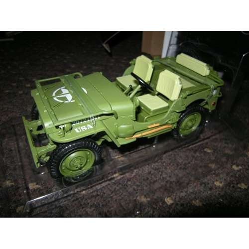 JEEP WILLYS 1944 MILITARY POLICE GREEN 1:18 Triple 9 Mezzi Militari Modellino