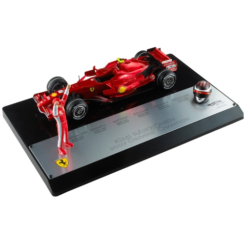 FERRARI F1 F2007 N.6 WORLD CHAMPION BAZIL 21.10.2007 KIMI RAIKKONEN WITH PILOT AND HELMET 1:18 Hot Wheels Formula 1 Modellino