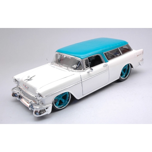 CHEVROLET NOMAD 1955 PEARL WHITE/TURQOISE 1:18 Maisto Tuning Modellino