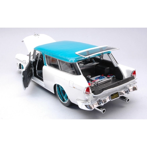CHEVROLET NOMAD 1955 PEARL WHITE/TURQOISE 1:18 Maisto Tuning Modellino
