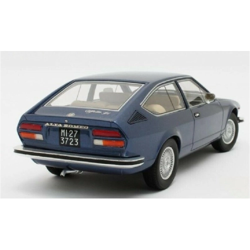 ALFA ROMEO ALFETTA GT 1975 METALLIC BLUE 1:18 Cult Scale Models Auto Stradali Modellino