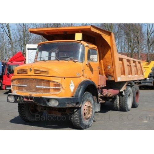 MERCEDES LAK 2624 1979 ORANGE 1:43 Ixo Model Camion Modellino