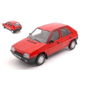 SKODA FAVORIT 1989 RED 1:24 Whitebox Auto Stradali Modellino