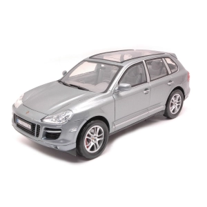 PORSCHE CAYENNE 2008 TURBO SILVER 1:18 MotorMax Auto Stradali Modellino