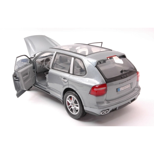 PORSCHE CAYENNE 2008 TURBO SILVER 1:18 MotorMax Auto Stradali Modellino