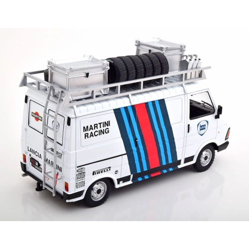 FIAT 242 MARTINI RALLY TEAM 1986 ASSISTANCE WITH ROOF TIRES 1:18 Ixo Model Auto Rally Modellino