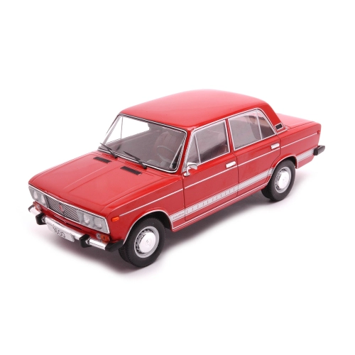 LADA 1600 LS 1976 RED 1:24 Whitebox Auto Stradali Modellino