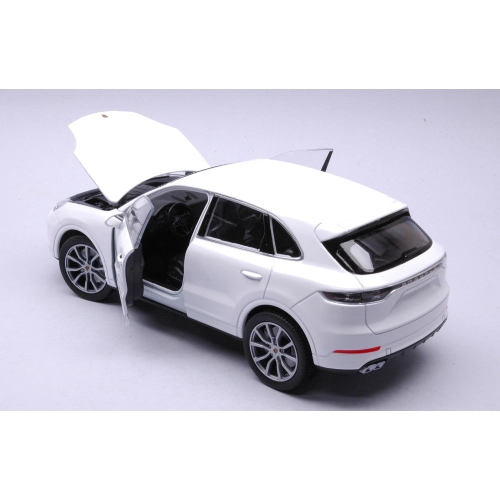 PORSCHE CAYENNE TURBO 2019 WHITE 1:24 Welly Auto Stradali Modellino