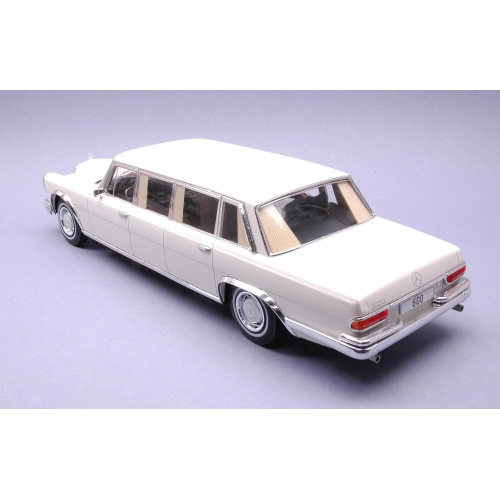 MERCEDES 600 (W100) 1969 WHITE 1:18 ModelCarGroup Auto Stradali Modellino
