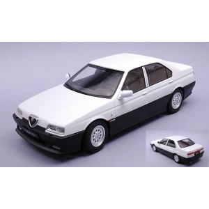 ALFA ROMEO 164 Q4 1994 WHITE/BLACK INTERIOR 1:18 Triple 9 Auto Stradali Modellino