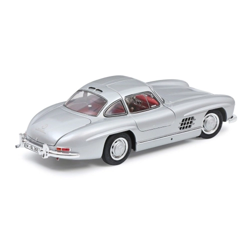 MERCEDES 300 SL GULLWING 1954 SILVER (RED INTERIOR) 1:18 Schuco Auto Stradali Modellino