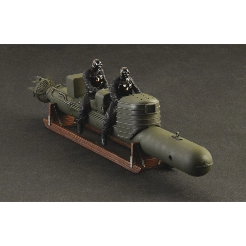 S.L.C. MAIALE WITH CREW KIT 1:35 Italeri Kit Navi Modellino