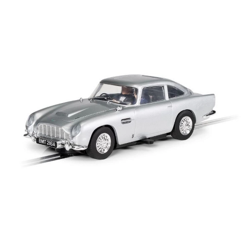 JAMES BOND ASTON MARTIN DB5 "GOLDFINGER" SLOT 1:32 Scalextric Slot Modellino