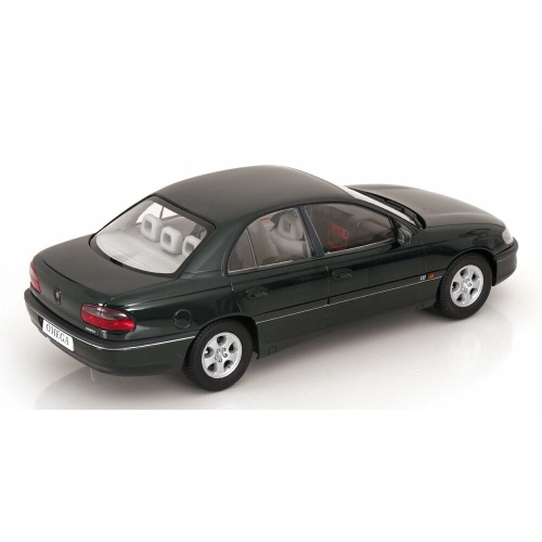 OPEL OMEGA B 1996 JUNGLE GREEN 1:18 Triple 9 Auto Stradali Modellino