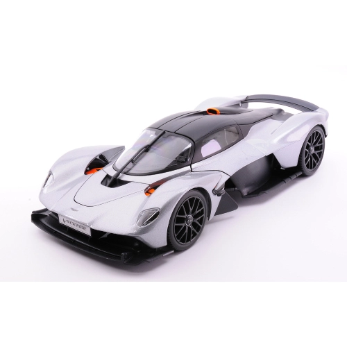 ASTON MARTIN VALKYRIE 2022 SILVER 1:18 Maisto Auto Stradali Modellino