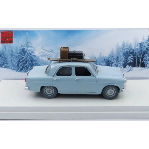 ALFA ROMEO GIULIETTA BERLINA T.I. 1959 VACANZE INVERNALI 1:43 Rio Auto Stradali Modellino