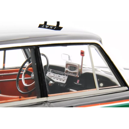 FIAT 1300 1961 TAXI MILANO 1:18 Laudo Racing Taxi Modellino