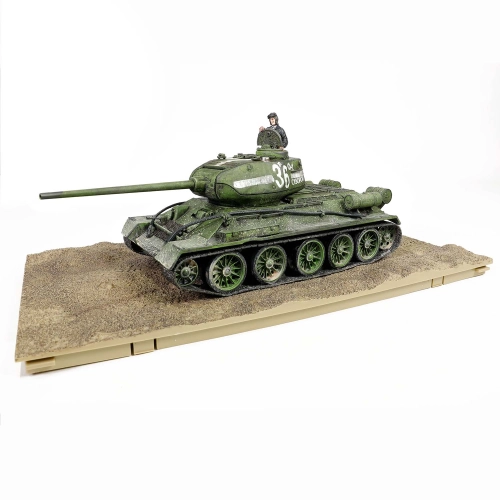 SOVIET T-34/85 MEDIUM TANK 1945 1:32 Forces of Valor Mezzi Militari Modellino