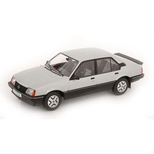 OPEL ASCONA C SR 1981 SILVER 1:18 ModelCarGroup Auto Stradali Modellino