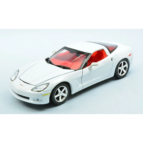 CHEVROLET CORVETTE C6 COUPE' 2005 WHITE 1:24 MotorMax Auto Stradali Modellino
