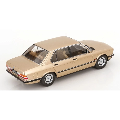 BMW 520I (E28) 1987 GOLD 1:18 Ixo Model Auto Stradali Modellino