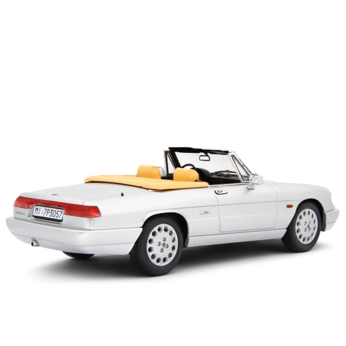 ALFA ROMEO SPIDER 1.6-2.0I 1990 SILVER 1:18 Laudo Racing Auto Stradali Modellino