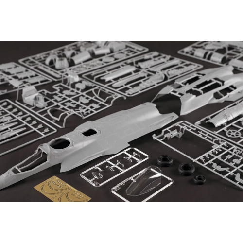 AEREO F-35B LIGHTNING KIT 1:32 Trumpeter Kit Aerei Modellino