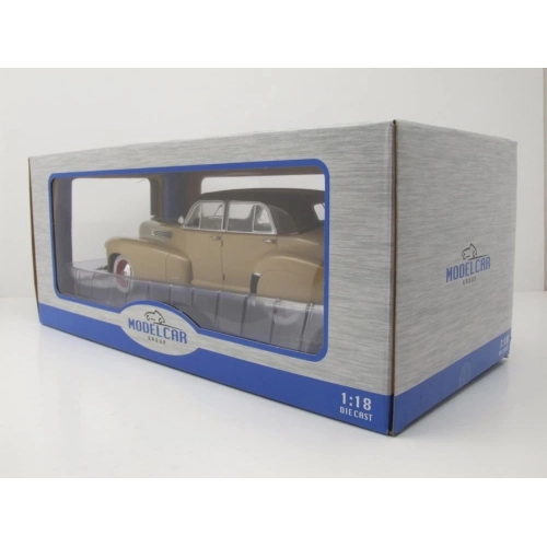 CADILLAC FLEETWOOD SERIES 60 SPECIAL SEDAN 1941 BEIGE/DARK BROWN 1:18 ModelCarGroup Auto Stradali Modellino